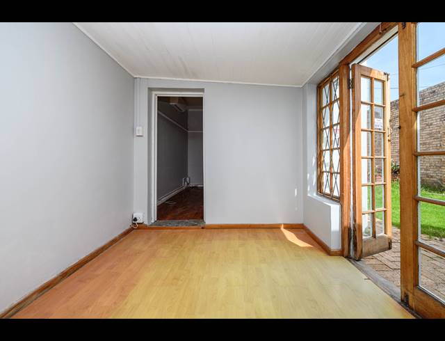 1,097M² BUILDING FOR SALE IN RICHMOND HILL